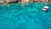 First class tour of Roqueta Island and stories of Acapulco.
